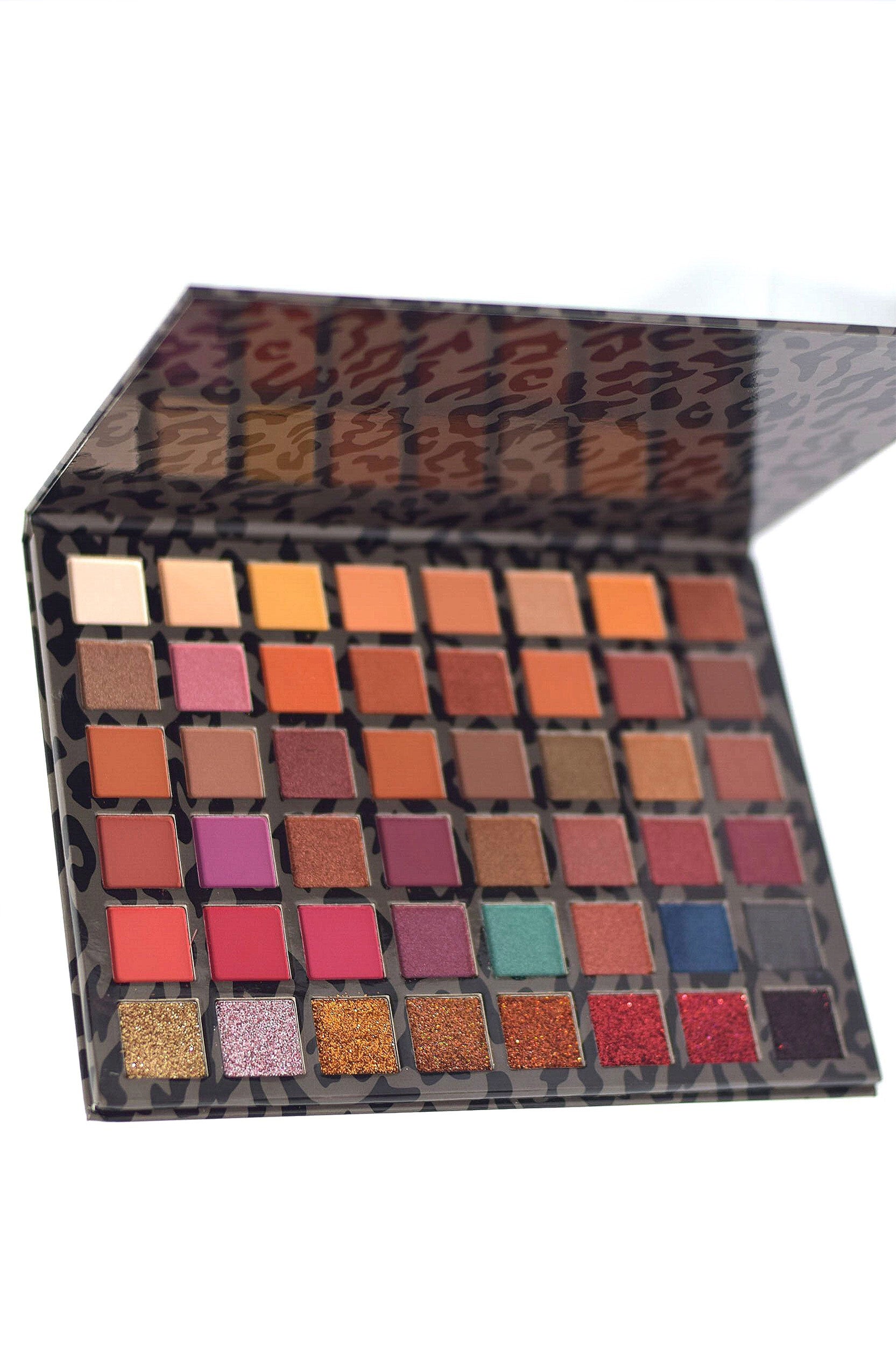 PRETTY WOMEN 48 EYESHADOW PALETTE