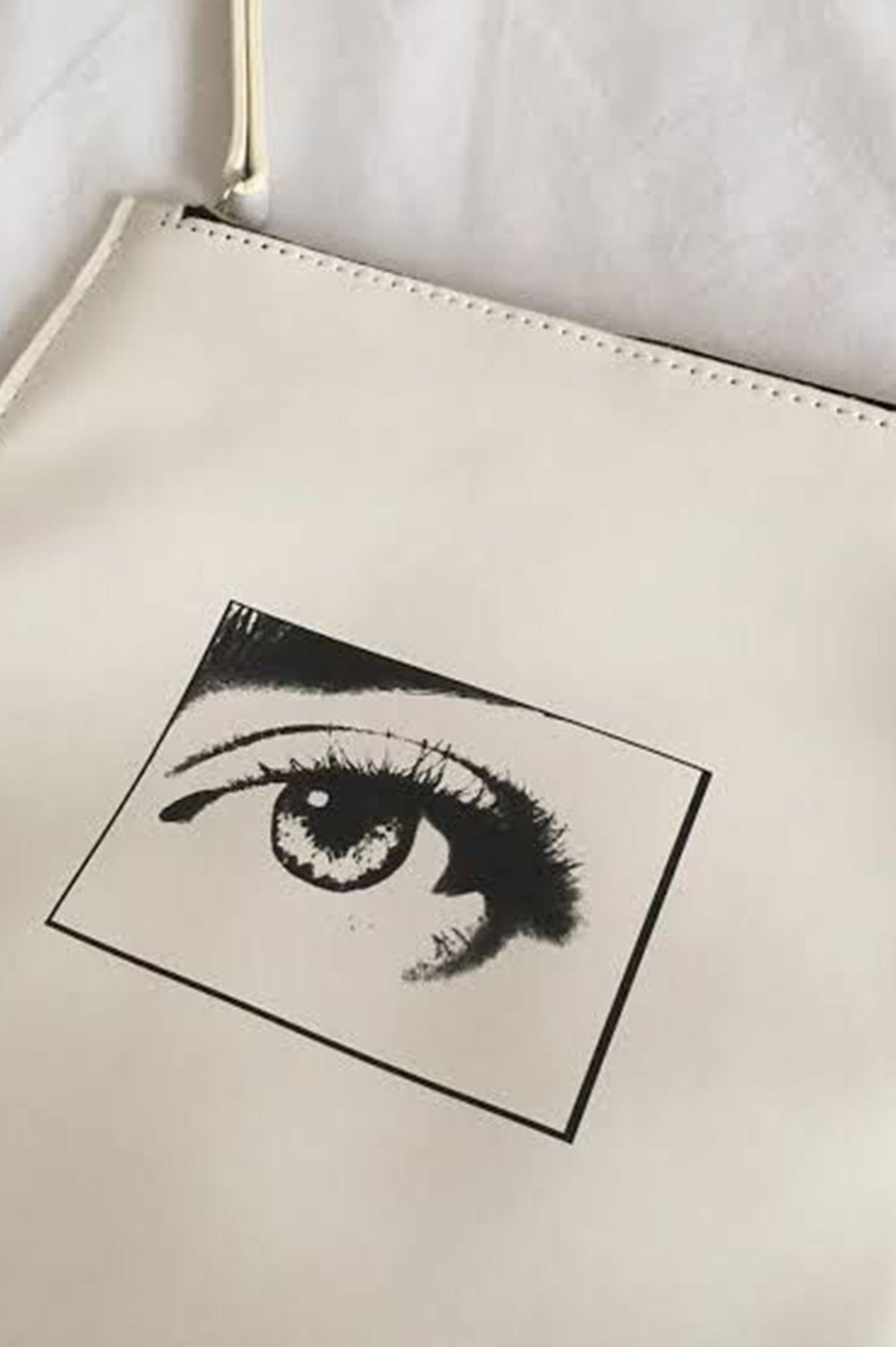 CALVIN KLIEN EYE MAKEUP POUCH