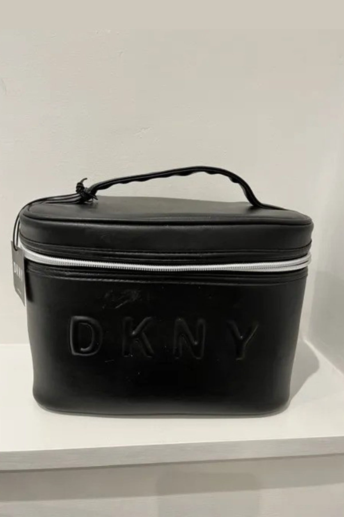 DKNY MAKEUP WASH BAG